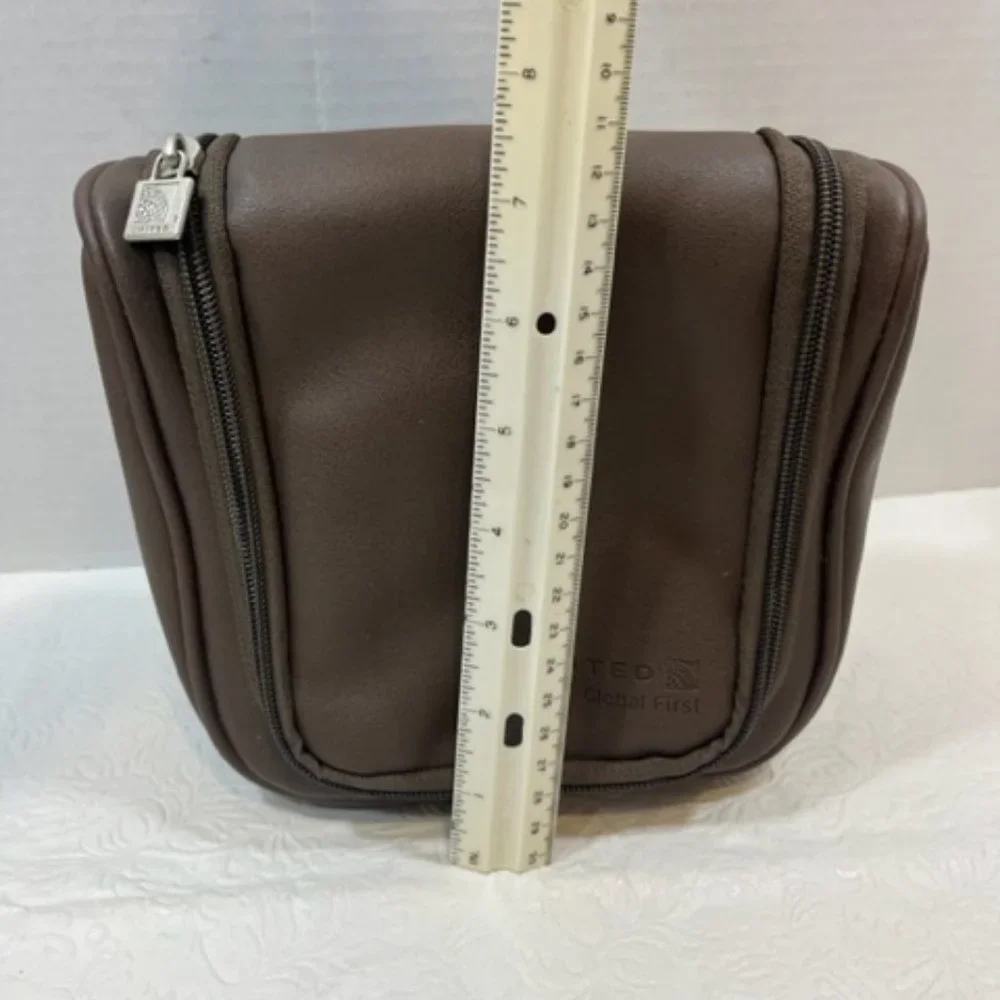 United Global First Airline Brown Toiletry Shaving Cosmetic Zip Travel Bag7x7.5